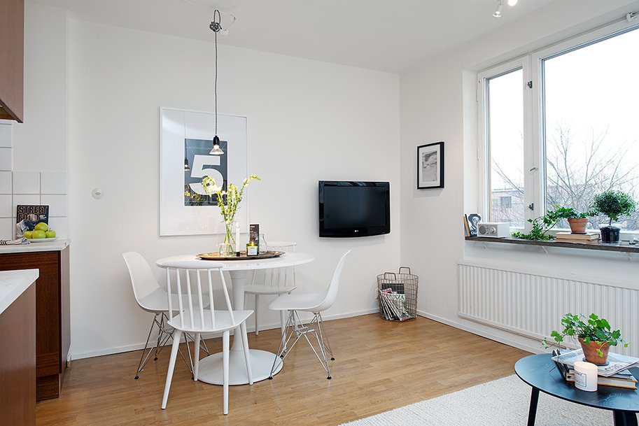 Bright-White-Interior