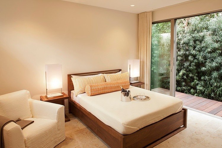 Bedroom-Warm-View