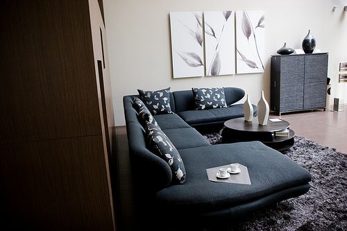 selecting-furniture