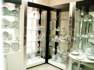 оборудование для магазина посуды