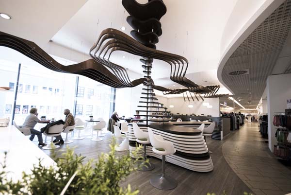 Green-Bistro-Interior-Design-3