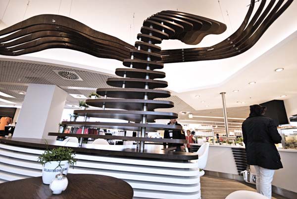 Green-Bistro-Interior-Design-8