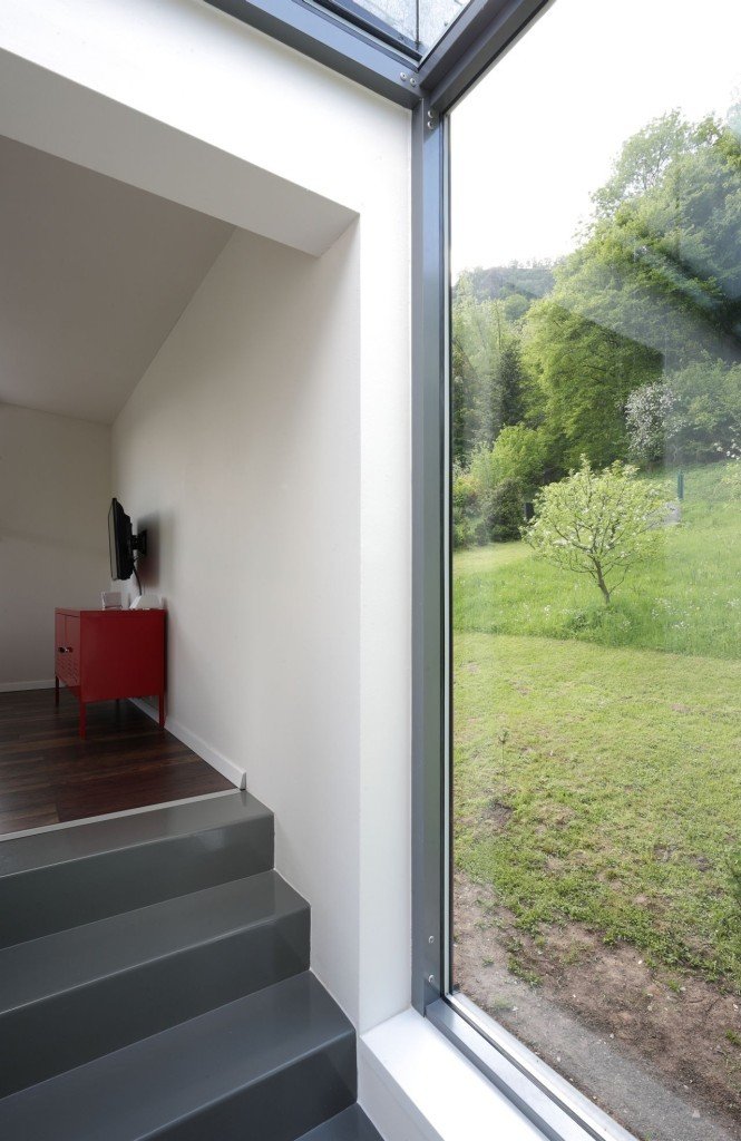 interior-modern-family-house-6-665x1024