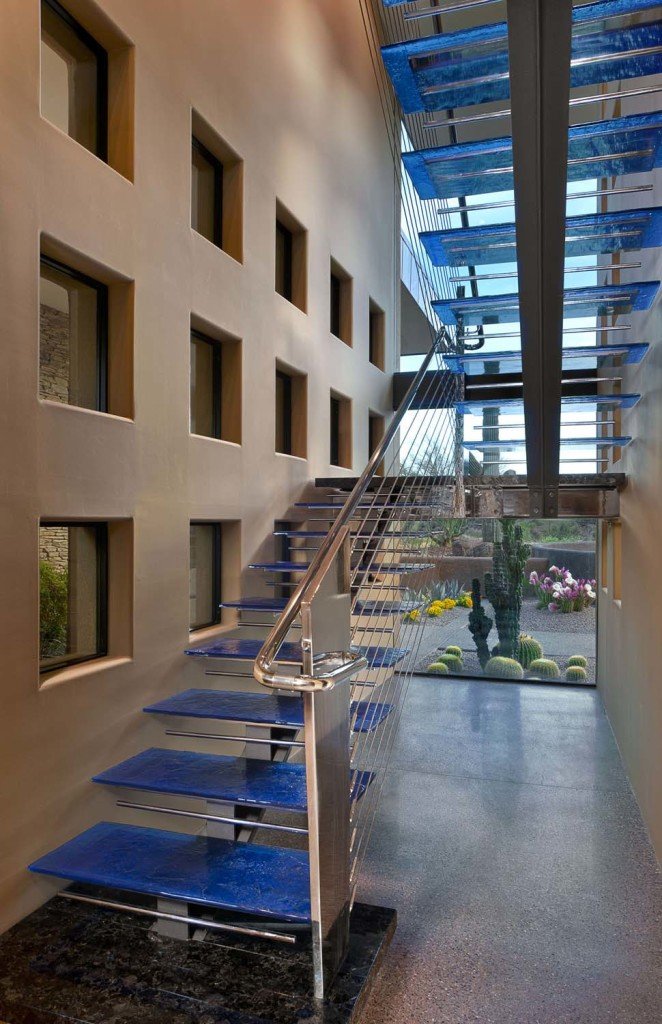 Glossy-Interior1